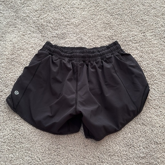 Lululemon Track That Shorts 2.5 inch - Picture 2 of 2